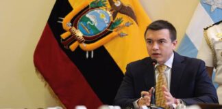 El presidente de Ecuador convoca a consulta sobre seguridad, justicia, inversión y empleo