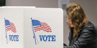 Un récord de 17,5 millones de latinos votará en las presidenciales de EE. UU.
