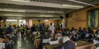 Cierra un centro migratorio en la frontera de California y México por falta de fondos