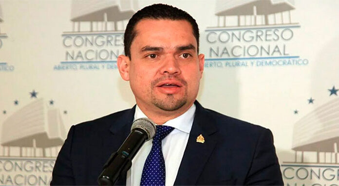 Tomás Zambrano advierte sobre un posible “chinazo 3.0” y aclara que investigación no cuestiona relaciones con china