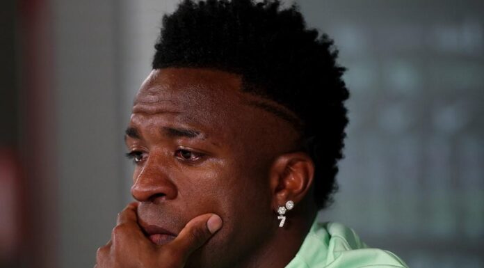 Vinícius rompe en llanto al hablar del racismo: «Cada vez tengo menos ganas de jugar»