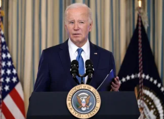 La campaña de Biden lanza un anuncio en el que el presidente bromea sobre su edad
