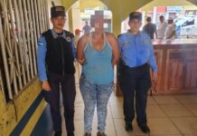 Arrestan a madre que atacó con machete a su hijo menor de edad en El Paraíso