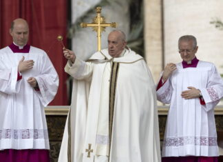 El papa urge al acceso de ayuda a Gaza y la liberación de los rehenes en mensaje de Pascua