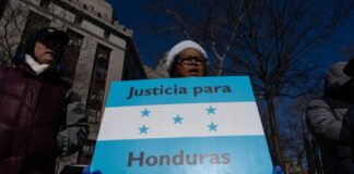 Hondureños reclaman en Nueva York justicia para las víctimas de Juan Orlando Hernández