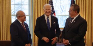 Joe Biden y Bernardo Arévalo conversan en la Casa Blanca sobre migración y corrupción