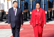 Xi y Castro se felicitan por el primer aniversario de relaciones entre China y Honduras