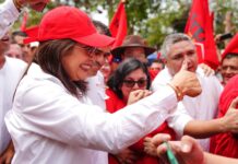 Precandidata Rixi Moncada visita Santa Cruz de Yojoa y pide que se unan a la «Rixineta»