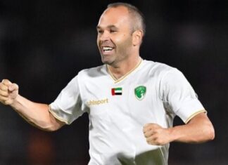 Iniesta juega su partido mil como profesional: «Me siento un privilegiado»