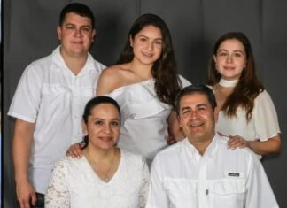 Familia de JOH insiste en su inocencia tras acercarse el final del juicio en NY