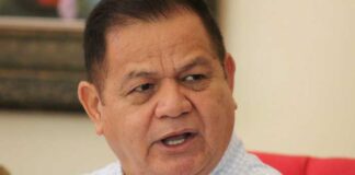 Romeo Vásquez Velázquez: «No permitan que la política destruya la unidad de las FFAA”