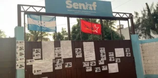 Continúa tomada la SENAF exigiendo la salida de la ministra Lizeth Coello