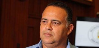 Armando Calidonio reaparece en redes sociales y dice que «Mucha gente está arrepentida de cómo votó la última vez»