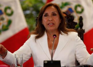 Congresistas presentan moción para la destitución de la presidenta de Perú, Dina Boluarte