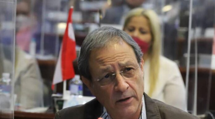 Luis Redondo “tiró al cesto de la basura” la oportunidad de traer la CICIH, afirma Mauricio Villeda