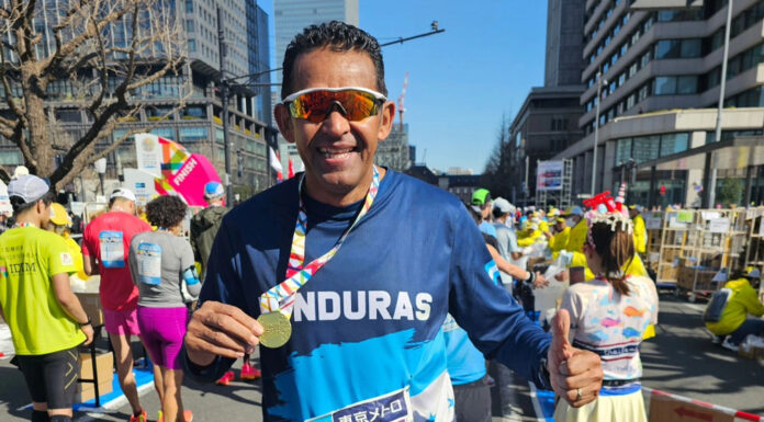 Hondureño Eduar Raudales cumple el sueño de participar en la maratón de Tokio 2024