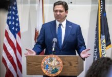 Gobernador DeSantis firma proyectos contra migración y reitera freno a «oleada haitiana»