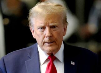 Una jueza se niega a desestimar 32 cargos contra Trump por documentos confidenciales