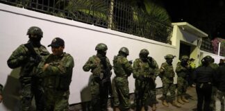 México denuncia ante la ONU las violaciones a su embajada en Quito, Ecuador