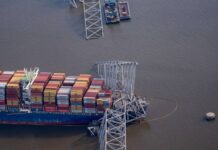Baltimore denuncia al propietario y administrador del buque que derribó un puente en EEUU