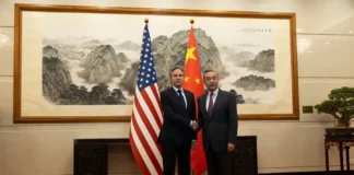 Blinken pide a China que «no ayude» a Rusia con el suministro de componentes de Defensa