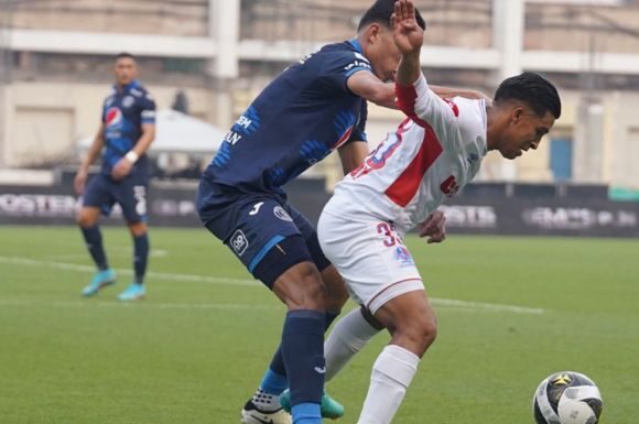 Olimpia rescata empate en clásico contra Motagua en duelo de técnicos argentinos