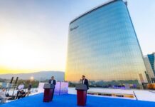 Analista cuestiona la falta de competitividad de Honduras mientras Google abre oficinas en El Salvador