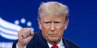 Donald Trump aprovechará pausa en su juicio para hacer campaña contra Biden en dos estados clave