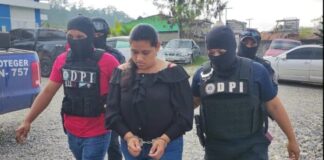 Madre estrangula a su hija y la entierra en el patio de su casa en Copán