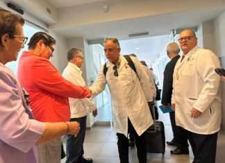 Médicos cubanos no cumplen varios requisitos para ejercer en Honduras, concluye CMH