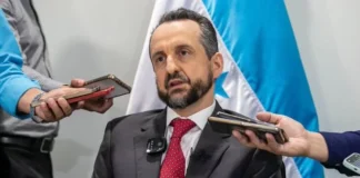 Cinco funcionarios del gobierno han renunciado por aspiraciones políticas, según ministro de la Presidencia