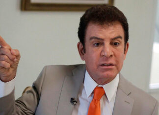 Salvador Nasralla presenta su renuncia ante el CN como designado presidencial