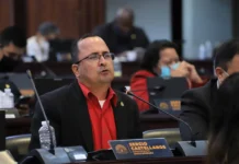 Diputado Sergio Castellanos reconoce haber votado a favor de la destitución de magistrados en el 2012