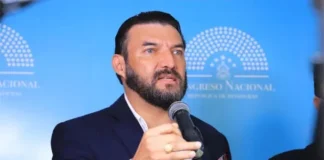 Rasel Tomé anuncia su precandidatura presidencial por Libre