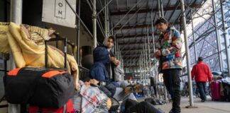 Más de 30,000 niños sin hogar pasaron al menos una noche en refugios de Nueva York en 2023