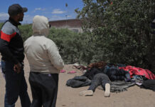 Crece el miedo de los migrantes al crimen organizado tras masacre en el norte de México