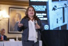 Viceministra Julissa Villanueva, denuncia conspiración de la Policía Nacional en su contra