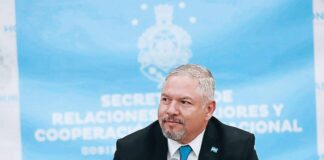 Canciller Enrique Reina califica de ‘impertinente’ el reclamo del embajador de Israel en Honduras a la presidenta Castro