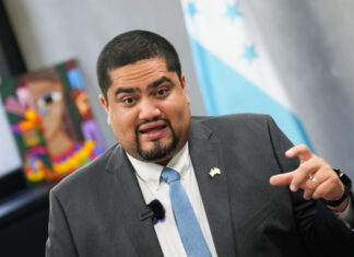 “Me sacrificaron”: Exministro José Carlos Cardona arremete contra Xiomara Castro y advierte a otros exfuncionarios