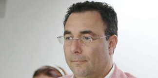 Luis Zelaya: «Si el designado renuncia para ser candidato, también lo puede hacer la presidenta»