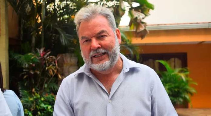 «No me estoy lavando las manos»: Roberto Contreras culpa a contrato heredado por crisis de basura y arremete contra críticos