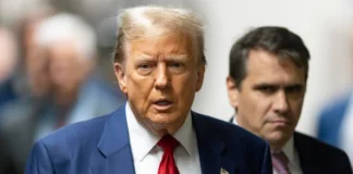 Multan a Trump con 9.000 dólares por desacato en ‘orden mordaza’ durante su juicio penal