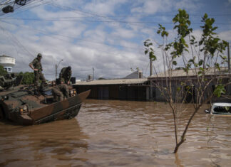 Los muertos por las inundaciones en Brasil llegan a 127 y los damnificados a dos millones
