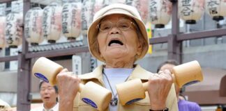 Japón estima que unos 68,000 ancianos podrían morir solos en sus hogares este año