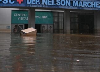 Más de 80.000 personas rescatadas de sus casas tras las inundaciones en el sur de Brasil