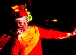 Lanzan rara grabación de un concierto de Celia Cruz en los años 80 en un club de Miami