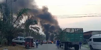 Pobladores de Choloma realizan protesta por los constantes apagones