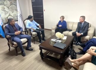 Embajadora Dogu y Fiscal General tratan temas de transparencia y corrupción