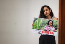Hija de Berta Cáceres dice que hay un “plan” para liberar a los asesinos de su madre