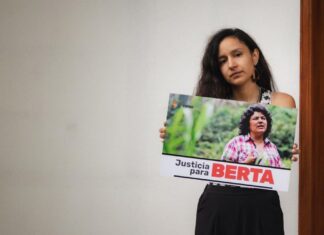 Hija de Berta Cáceres dice que hay un “plan” para liberar a los asesinos de su madre